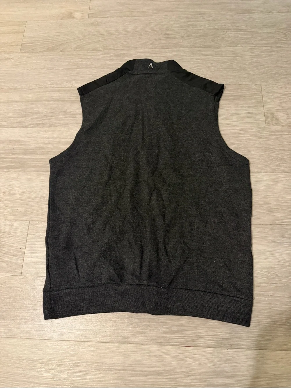 Men's Charcoal Gray Sleeveless Zip-Up Sweater Vest with Fleur-de-Lis